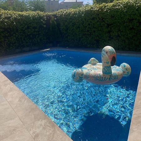 Space In The Villa With Poll Near Golf In Μαδρίτη Εξωτερικό φωτογραφία